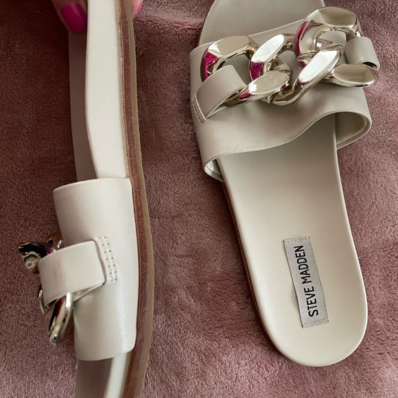 Steve Madden Delay Sandal - Picture 3 of 5